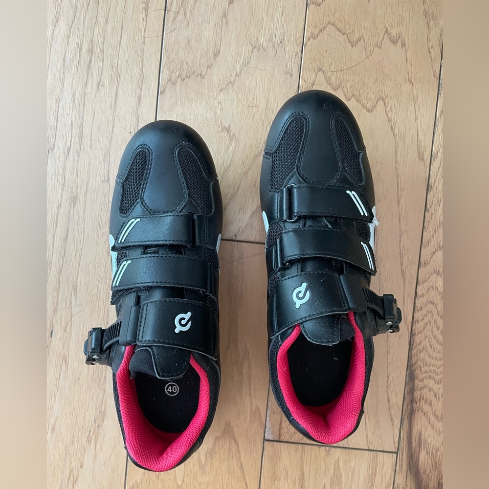 Peloton Women’s Black Cycling Sneakers size 8.5